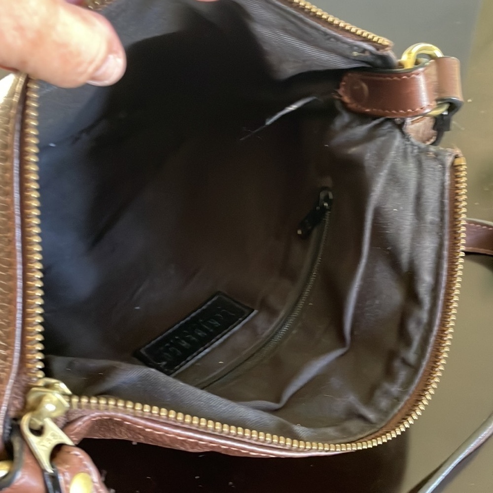 Leather Co by Liz Claiborne brown pebbled leather crossbody bag - Picture 4 of 5